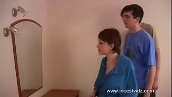 Těhotná Ruská Teenka A Její Bratři Si Užívají Veselou Zábavu