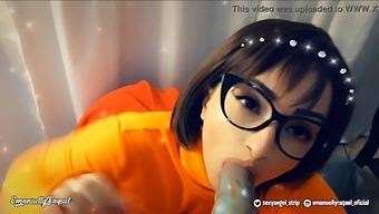 Velma Ia Sperma Unui Monstru - Gura Lui Leitinho Este Umplută De Plăcere