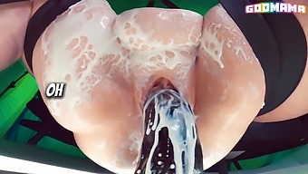 A Máquina De Sorvete Quebrada De Mamãe Leva A Diversão E Brincadeiras